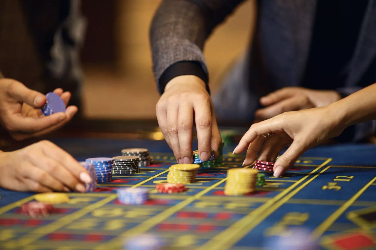 Roulette Royale کیسینو میں لاٹری گیمز میں حصہ لیں۔